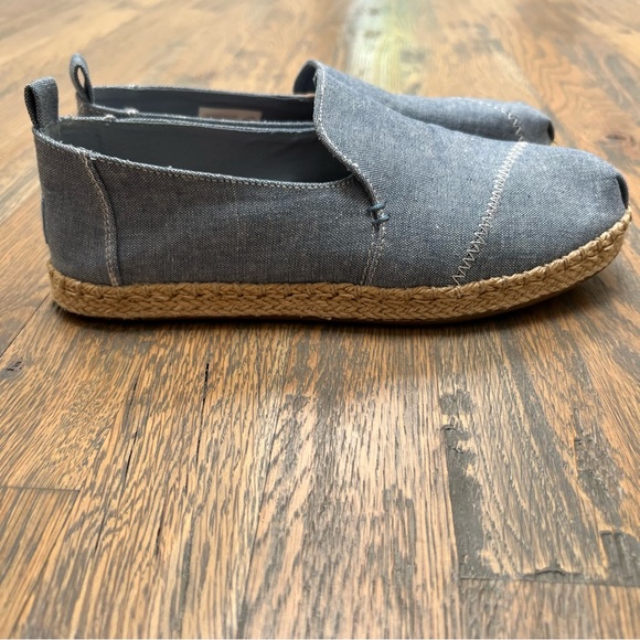 NWOT TOMS Chambray Espadrille - Picture 7 of 11